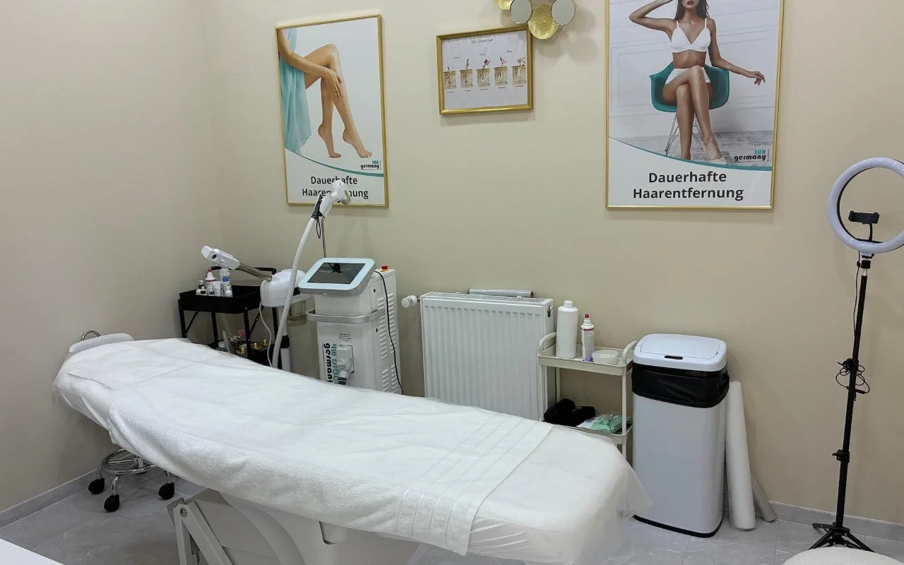 Laser-Behandlungsraum bei KM Beauty Selfcare Bremen
